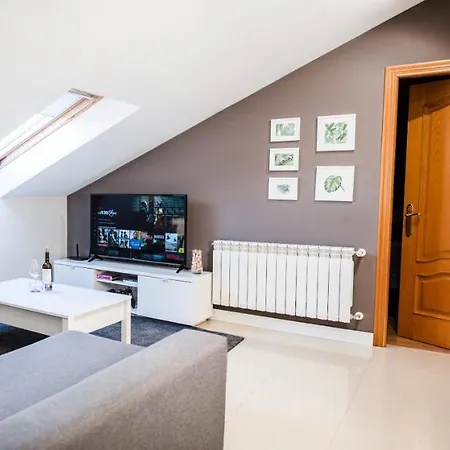Cuatro Caminos Apartment Chantada