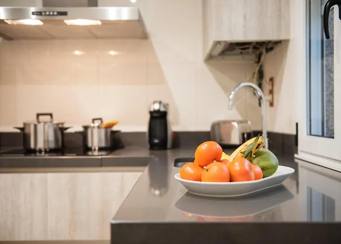 Cuatro Caminos Διαμέρισμα *